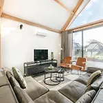 Modern In With Pond View Nr 670 Дом отдыха Барле-Нассау