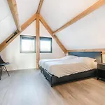 Modern In With Pond View Nr 670 Барле-Нассау