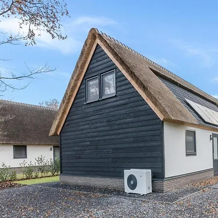 Modern In With Pond View Nyaraló *