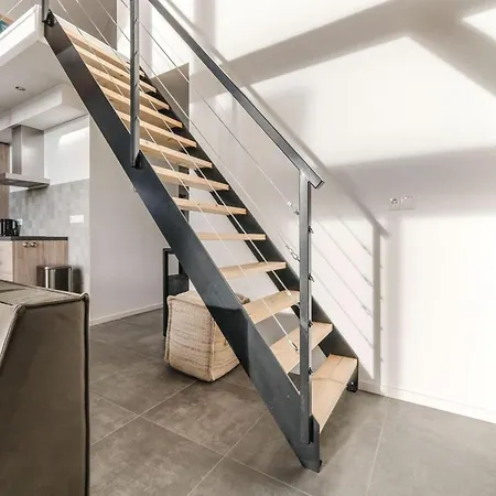 Dom wakacyjny Modern In With Pond View *