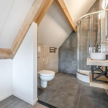 Dom wakacyjny Modern In With Pond View