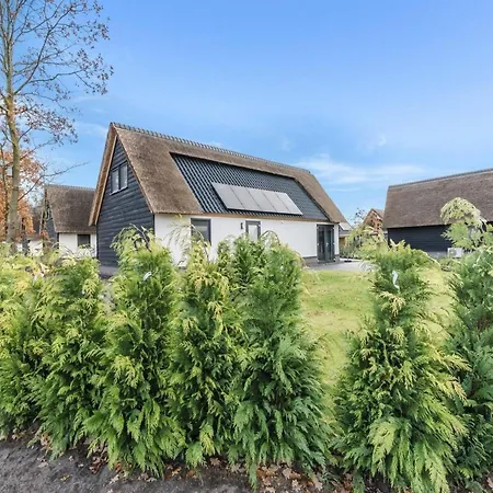 Modern In With Pond View Holiday home *