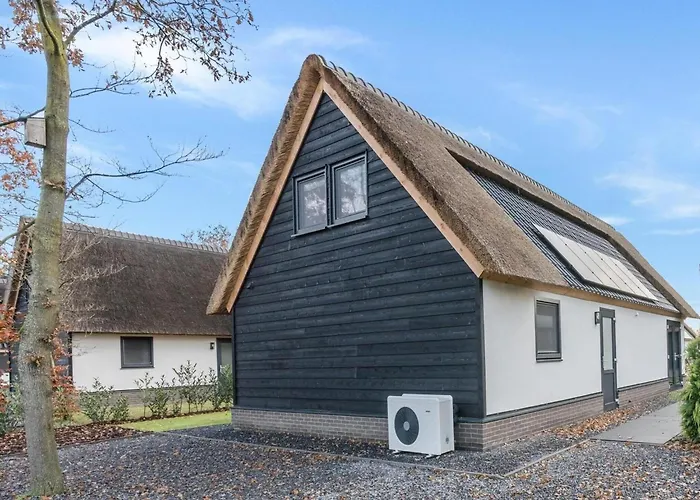 Modern In With Pond View Nr 670 Casa vacanze *